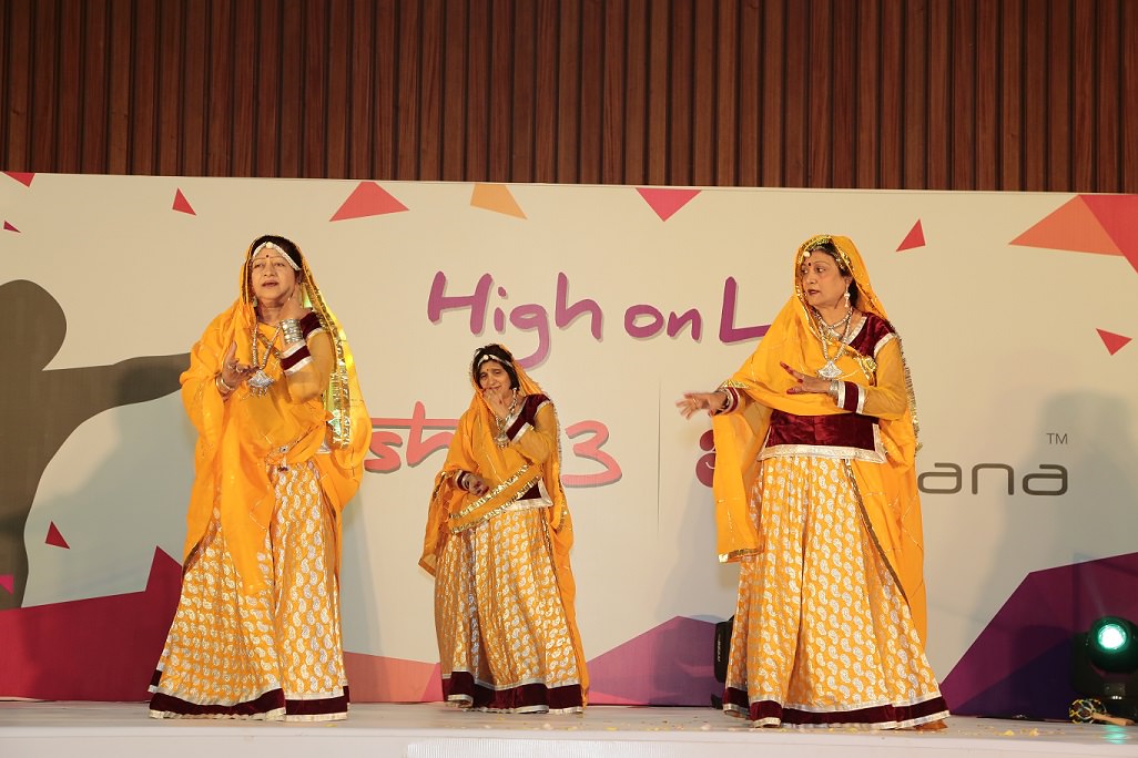 Group dance at Jashn by Sr. Living Residence, Jaipur